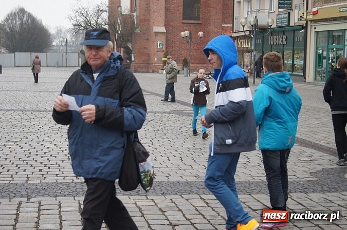 Zdjęcie w galerii na portalu naszraciborz.pl: Godzina dla Ziemi w SP 4 wiadomości z regionu