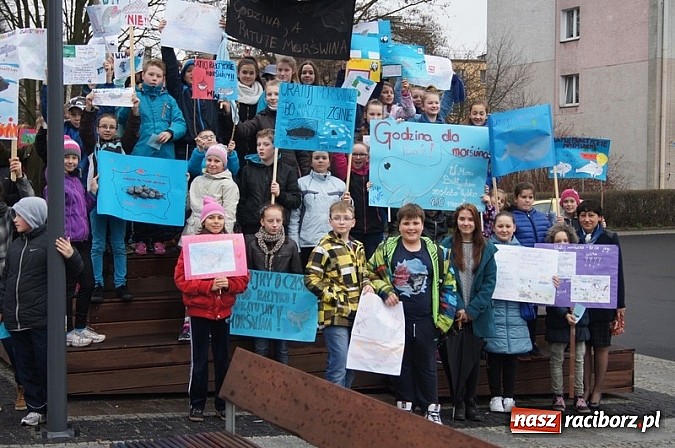 Zdjęcie w galerii na portalu naszraciborz.pl: Godzina dla Ziemi w SP 4 wiadomości z regionu