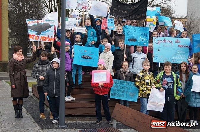 Zdjęcie w galerii na portalu naszraciborz.pl: Godzina dla Ziemi w SP 4 wiadomości z regionu