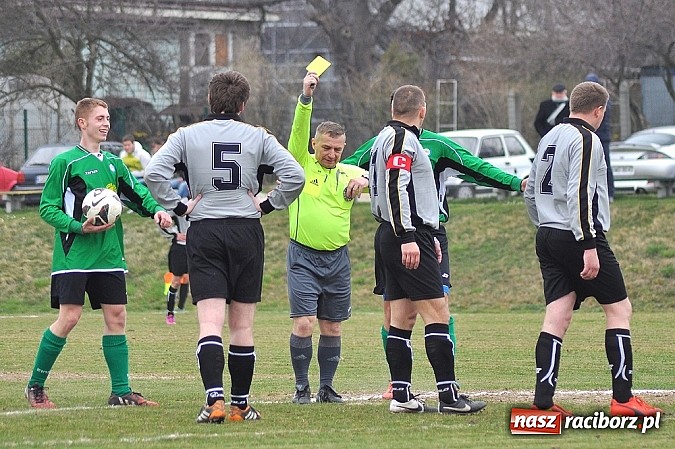 Zdjęcie w galerii na portalu naszraciborz.pl: B klasa: Podział punktów w hicie kolejki wiadomości z regionu
