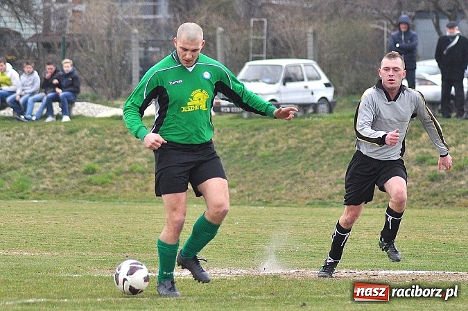 Zdjęcie w galerii na portalu naszraciborz.pl: B klasa: Podział punktów w hicie kolejki wiadomości z regionu