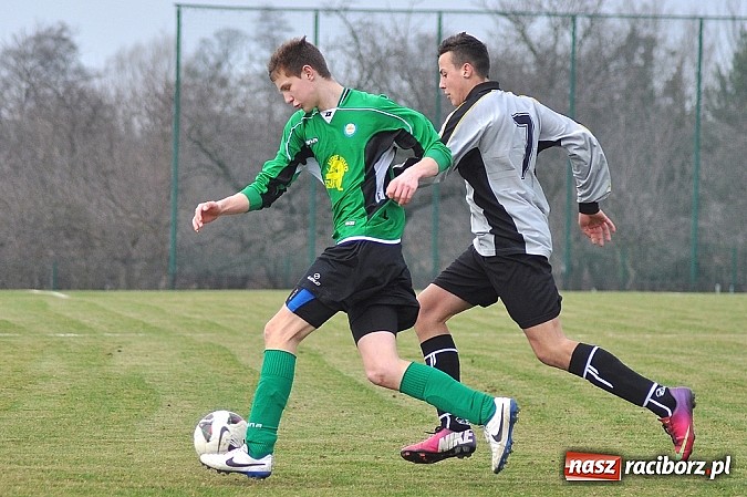 Zdjęcie w galerii na portalu naszraciborz.pl: B klasa: Podział punktów w hicie kolejki wiadomości z regionu