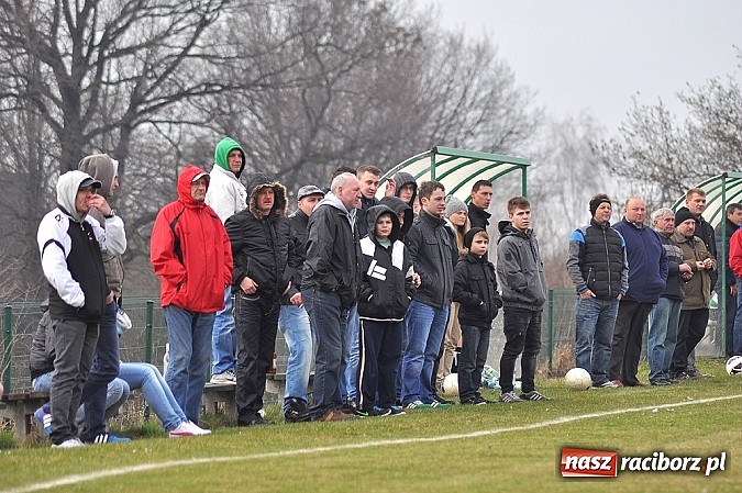 Zdjęcie w galerii na portalu naszraciborz.pl: B klasa: Podział punktów w hicie kolejki wiadomości z regionu