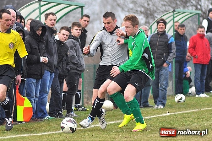 Zdjęcie w galerii na portalu naszraciborz.pl: B klasa: Podział punktów w hicie kolejki wiadomości z regionu