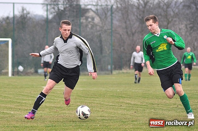 Zdjęcie w galerii na portalu naszraciborz.pl: B klasa: Podział punktów w hicie kolejki wiadomości z regionu