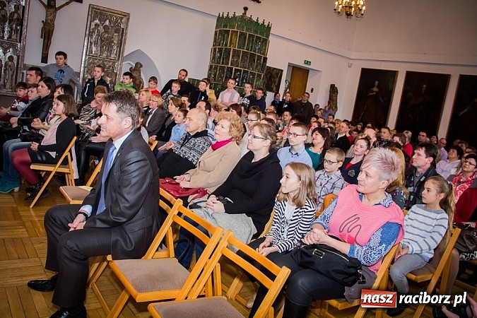 Zdjęcie w galerii na portalu naszraciborz.pl: Nagrodzono laureatów konkursu na ozdobę wielkanocną wiadomości z regionu