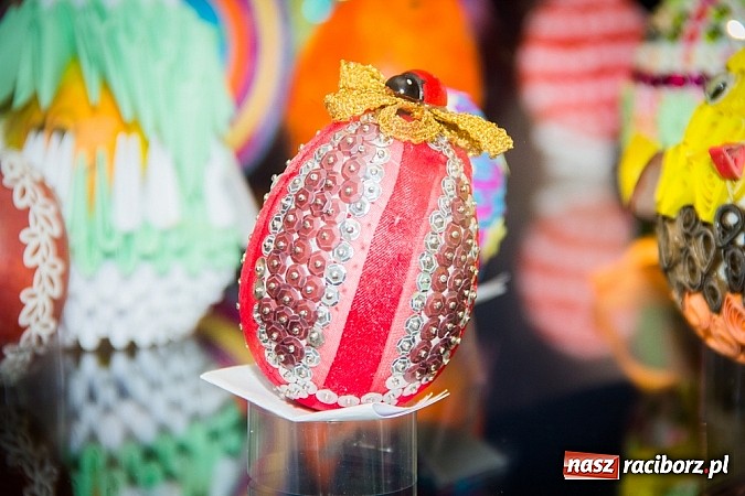 Zdjęcie w galerii na portalu naszraciborz.pl: Nagrodzono laureatów konkursu na ozdobę wielkanocną wiadomości z regionu