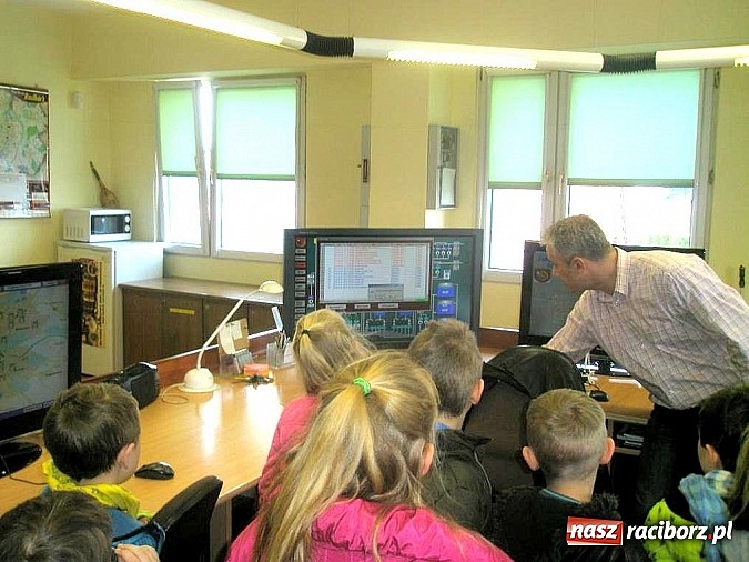 Zdjęcie w galerii na portalu naszraciborz.pl: Uczniowie SP 1 obchodzili Światowy Dzień Wody wiadomości z regionu