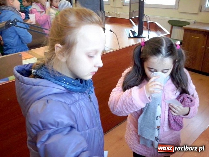 Zdjęcie w galerii na portalu naszraciborz.pl: Uczniowie SP 1 obchodzili Światowy Dzień Wody wiadomości z regionu