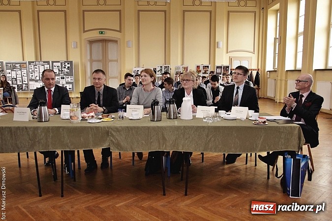 Zdjęcie w galerii na portalu naszraciborz.pl: Kolejny etap Młodzieżowego Lidera Biznesu odbył się w ZSE wiadomości z regionu