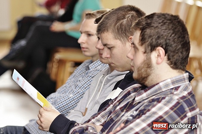 Zdjęcie w galerii na portalu naszraciborz.pl: Kolejny etap Młodzieżowego Lidera Biznesu odbył się w ZSE wiadomości z regionu