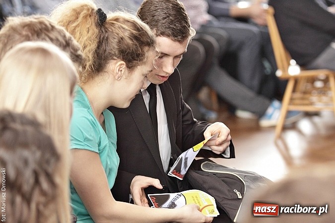 Zdjęcie w galerii na portalu naszraciborz.pl: Kolejny etap Młodzieżowego Lidera Biznesu odbył się w ZSE wiadomości z regionu
