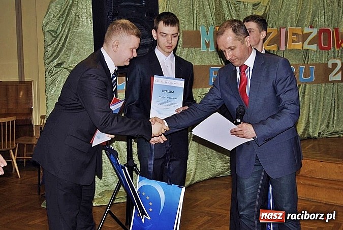 Zdjęcie w galerii na portalu naszraciborz.pl: Kolejny etap Młodzieżowego Lidera Biznesu odbył się w ZSE wiadomości z regionu