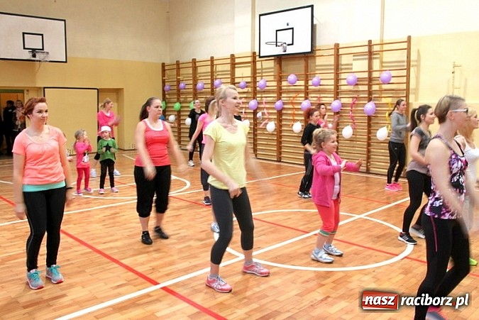 Zdjęcie w galerii na portalu naszraciborz.pl: Gimnazjum nr 5 i Przedszkole nr 15 pomagają poprzez taniec wiadomości z regionu