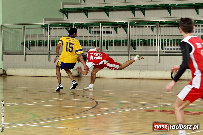 Zdjęcie w galerii na portalu naszraciborz.pl: Wojew&oacute;dzkie p&oacute;łfinały piłki ręcznej chłopc&oacute;w - sprawdź wyniki wiadomości z regionu