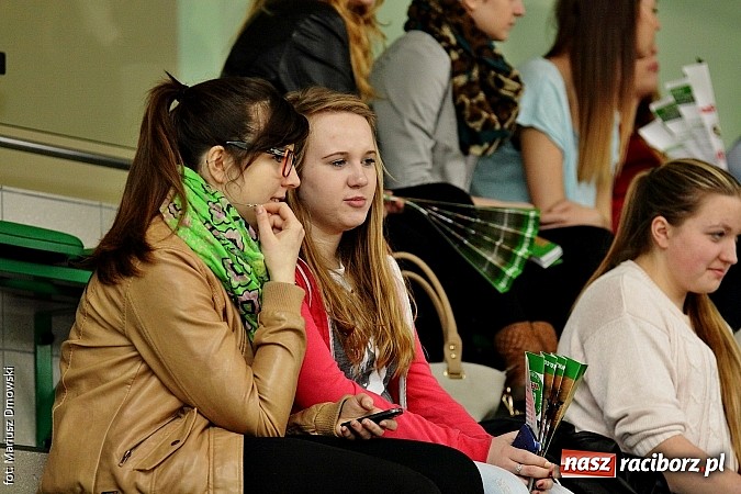 Zdjęcie w galerii na portalu naszraciborz.pl: Wojew&oacute;dzkie p&oacute;łfinały piłki ręcznej chłopc&oacute;w - sprawdź wyniki wiadomości z regionu