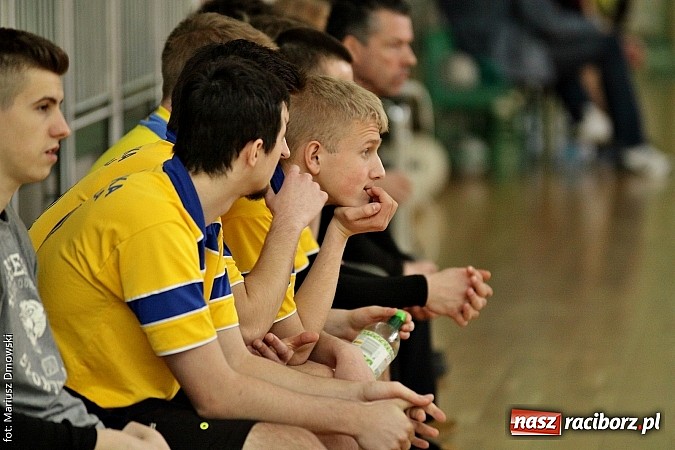 Zdjęcie w galerii na portalu naszraciborz.pl: Wojew&oacute;dzkie p&oacute;łfinały piłki ręcznej chłopc&oacute;w - sprawdź wyniki wiadomości z regionu