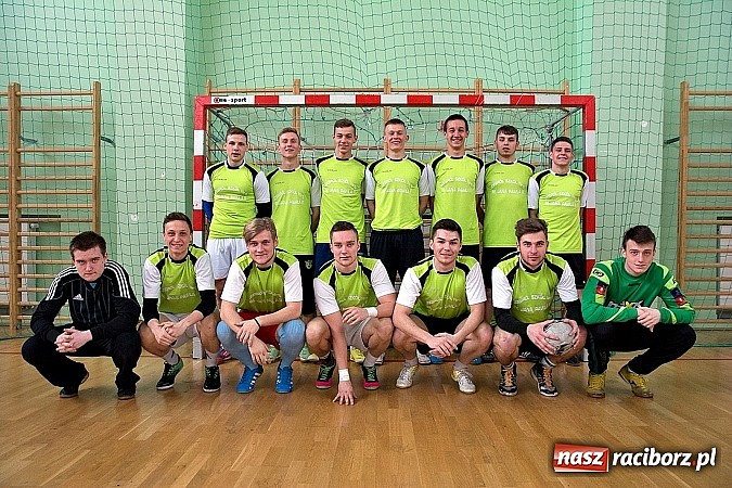 Zdjęcie w galerii na portalu naszraciborz.pl: Wojew&oacute;dzkie p&oacute;łfinały piłki ręcznej chłopc&oacute;w - sprawdź wyniki wiadomości z regionu