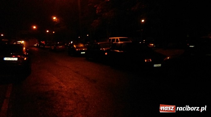 Zdjęcie w galerii na portalu naszraciborz.pl: Katastrofa parkingowa przy Polnej - mieszkańcy piszą do prezydenta wiadomości z regionu