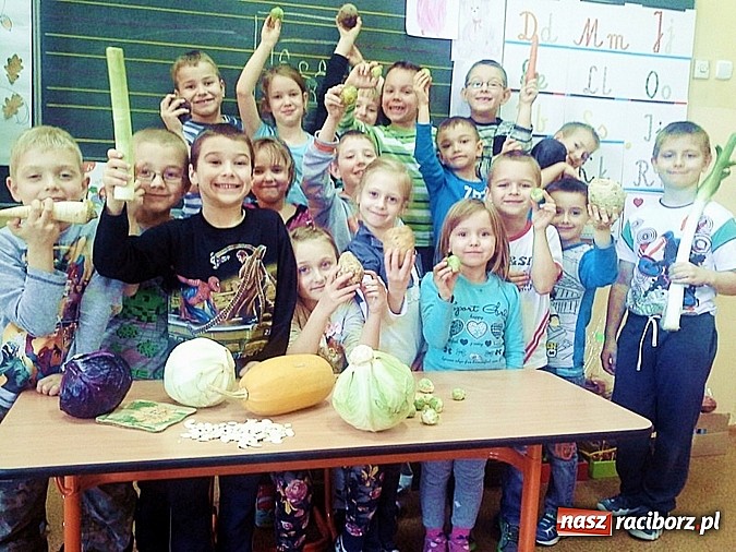 Zdjęcie w galerii na portalu naszraciborz.pl: Sześciolatki SP 4 z porcją pozytywnej energii  wiadomości z regionu