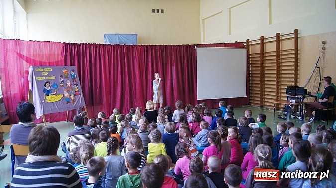 Zdjęcie w galerii na portalu naszraciborz.pl: Snow white and seven dwarfs w Pietrowicach Wielkich wiadomości z regionu