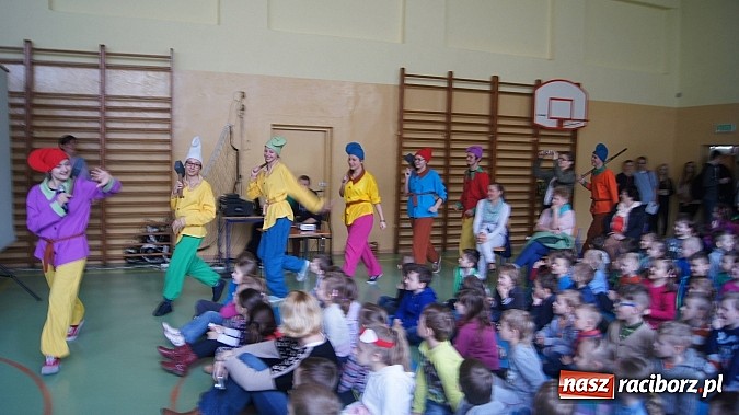 Zdjęcie w galerii na portalu naszraciborz.pl: Snow white and seven dwarfs w Pietrowicach Wielkich wiadomości z regionu