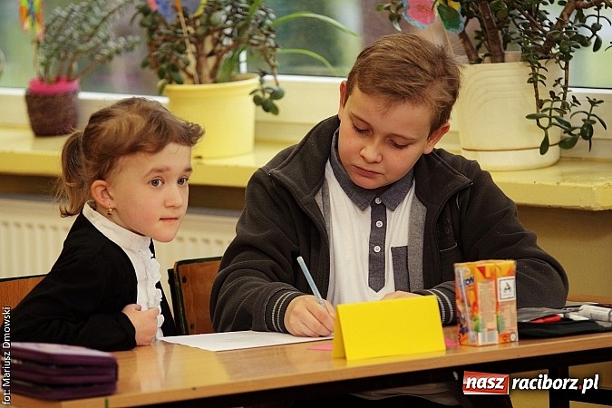 Zdjęcie w galerii na portalu naszraciborz.pl: Ekologiczna rywalizacja w SP 15 wiadomości z regionu