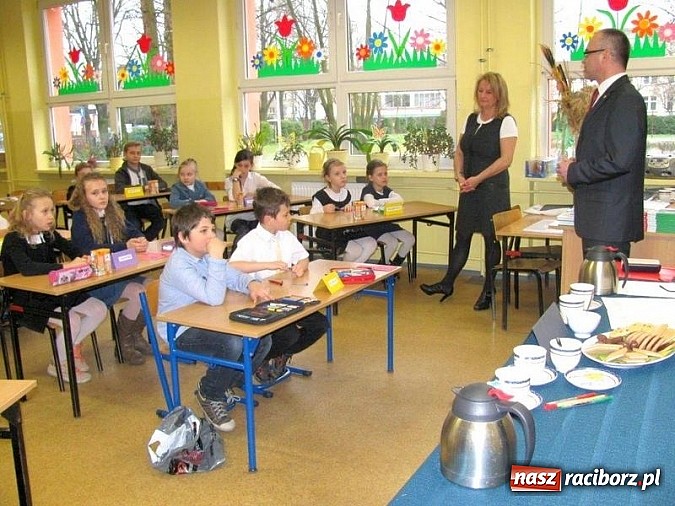 Zdjęcie w galerii na portalu naszraciborz.pl: Ekologiczna rywalizacja w SP 15 wiadomości z regionu