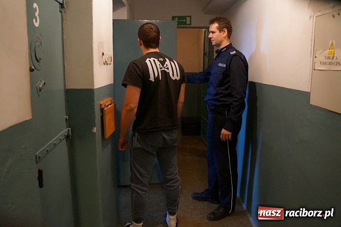 Zdjęcie w galerii na portalu naszraciborz.pl: Pseudokibice napadli w Lubomi na 14-latków. Są już w rękach policji wiadomości z regionu