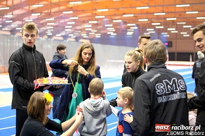 Zdjęcie w galerii na portalu naszraciborz.pl: Młodzież z SMS-u potrafi i prowadzi warsztaty dla przedszkolaków wiadomości z regionu