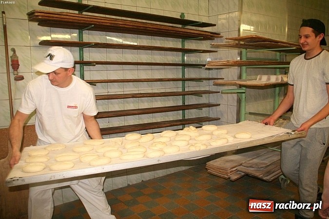 Zdjęcie w galerii na portalu naszraciborz.pl: Twój zawód brzmi znajomo, czyli tworkowska młodzież poznaje zawody wiadomości z regionu