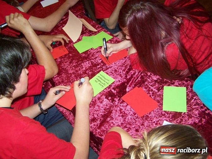 Zdjęcie w galerii na portalu naszraciborz.pl: W Gimnazjum nr 5 zawsze jest wesoło wiadomości z regionu