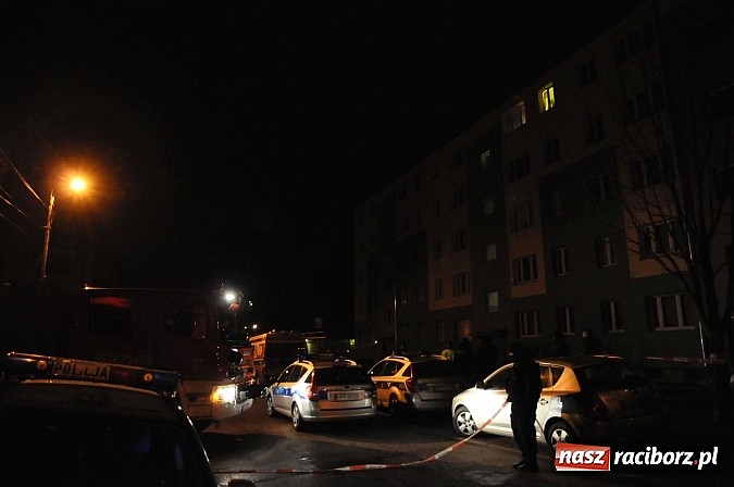 Zdjęcie w galerii na portalu naszraciborz.pl: Dramat małżeński w Kuźni Raciborskiej. Policja bada wszystkie wątki związane ze śmiercią policjanta, jego żony i syna wiadomości z regionu