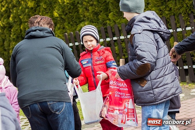 Zdjęcie w galerii na portalu naszraciborz.pl: Wędrowanie z kołatkami w Sudole wiadomości z regionu