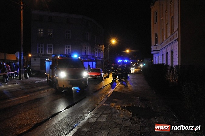 Zdjęcie w galerii na portalu naszraciborz.pl: Zderzenie trzech pojazdów na skrzyżowaniu ulic Armii Krajowej-Karola na Ostrogu. Sprawca miał 3 promile alkoholu! Nie miał uprawnień do kierowania autem wiadomości z regionu