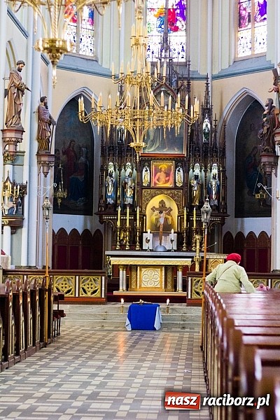 Zdjęcie w galerii na portalu naszraciborz.pl: Groby Pańskie w raciborskich kościołach wiadomości z regionu