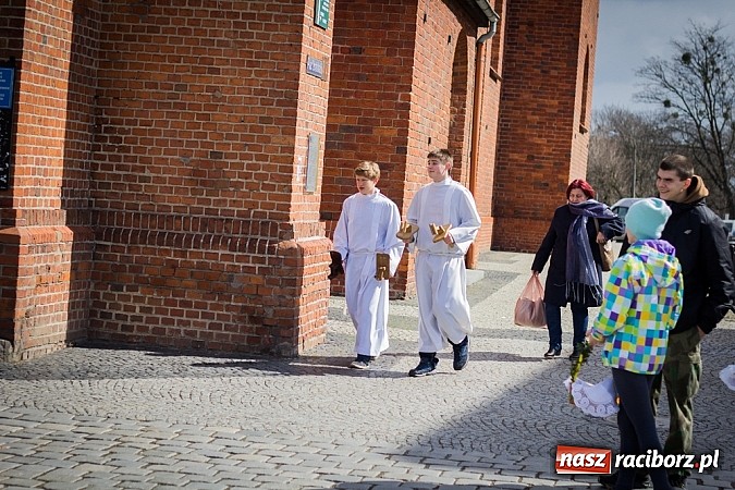 Zdjęcie w galerii na portalu naszraciborz.pl: Groby Pańskie w raciborskich kościołach wiadomości z regionu