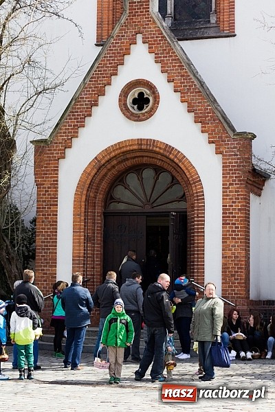 Zdjęcie w galerii na portalu naszraciborz.pl: Groby Pańskie w raciborskich kościołach wiadomości z regionu