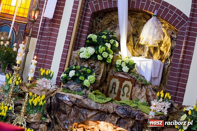 Zdjęcie w galerii na portalu naszraciborz.pl: Groby Pańskie w raciborskich kościołach wiadomości z regionu