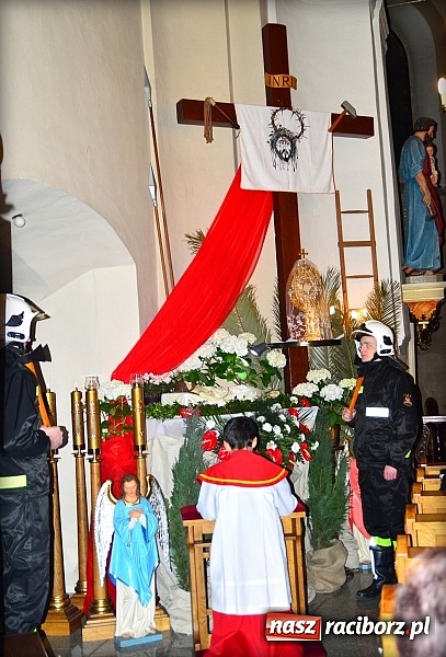 Zdjęcie w galerii na portalu naszraciborz.pl: Groby Pańskie w raciborskich kościołach wiadomości z regionu