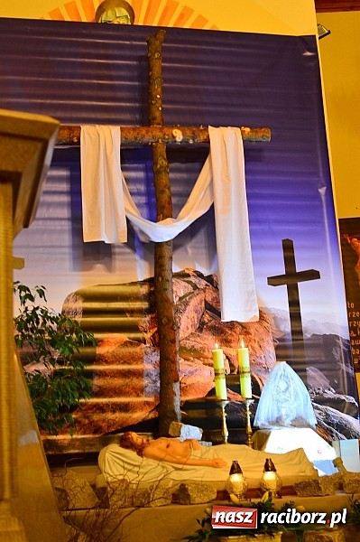 Zdjęcie w galerii na portalu naszraciborz.pl: Groby Pańskie w raciborskich kościołach wiadomości z regionu