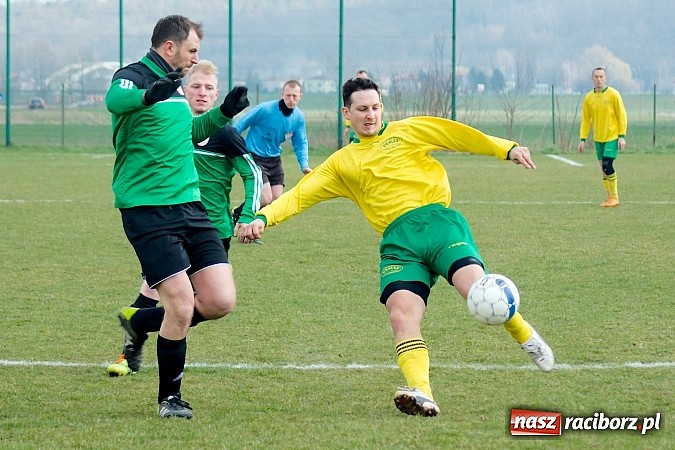 Zdjęcie w galerii na portalu naszraciborz.pl: B klasa: Grad goli przy Sudeckiej. Płonia zdeklasowana przez Chałupki wiadomości z regionu