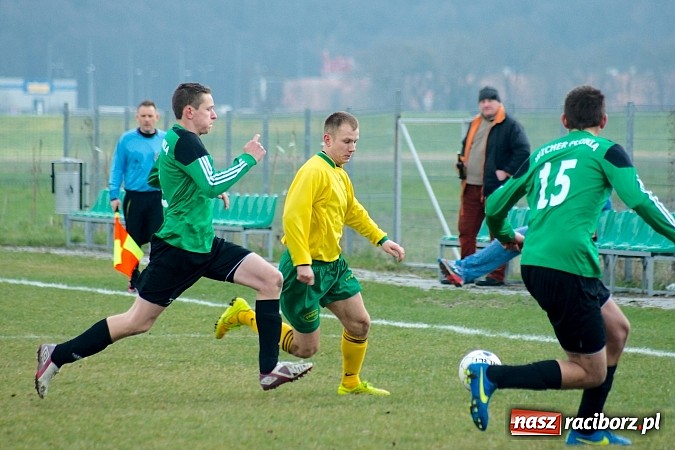 Zdjęcie w galerii na portalu naszraciborz.pl: B klasa: Grad goli przy Sudeckiej. Płonia zdeklasowana przez Chałupki wiadomości z regionu