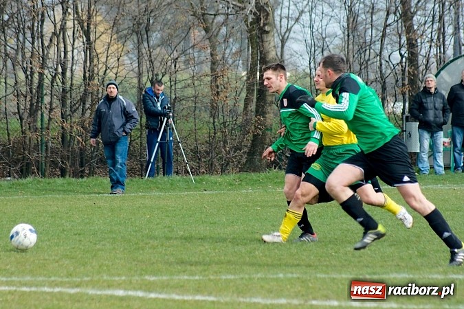 Zdjęcie w galerii na portalu naszraciborz.pl: B klasa: Grad goli przy Sudeckiej. Płonia zdeklasowana przez Chałupki wiadomości z regionu