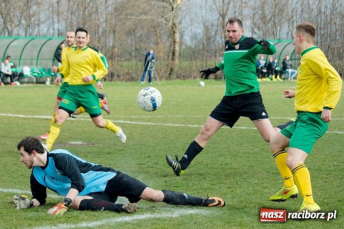 Zdjęcie w galerii na portalu naszraciborz.pl: B klasa: Grad goli przy Sudeckiej. Płonia zdeklasowana przez Chałupki wiadomości z regionu