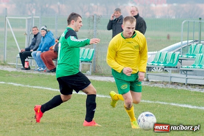 Zdjęcie w galerii na portalu naszraciborz.pl: B klasa: Grad goli przy Sudeckiej. Płonia zdeklasowana przez Chałupki wiadomości z regionu