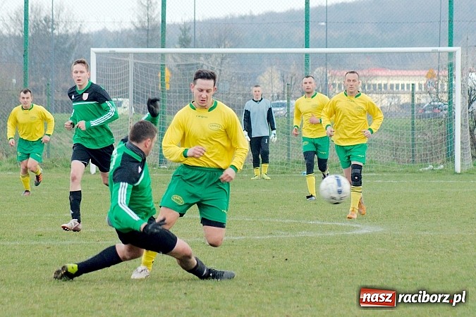 Zdjęcie w galerii na portalu naszraciborz.pl: B klasa: Grad goli przy Sudeckiej. Płonia zdeklasowana przez Chałupki wiadomości z regionu