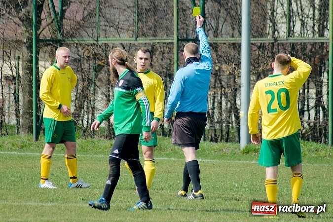 Zdjęcie w galerii na portalu naszraciborz.pl: B klasa: Grad goli przy Sudeckiej. Płonia zdeklasowana przez Chałupki wiadomości z regionu