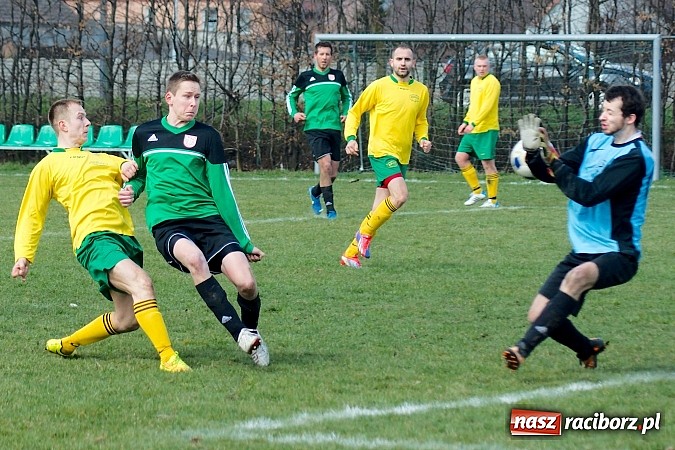 Zdjęcie w galerii na portalu naszraciborz.pl: B klasa: Grad goli przy Sudeckiej. Płonia zdeklasowana przez Chałupki wiadomości z regionu