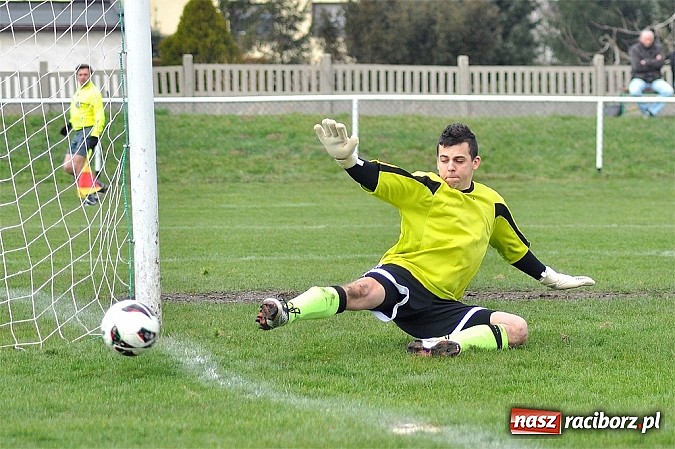 Zdjęcie w galerii na portalu naszraciborz.pl: Studzienna wyrwała punkt w końcówce wiadomości z regionu